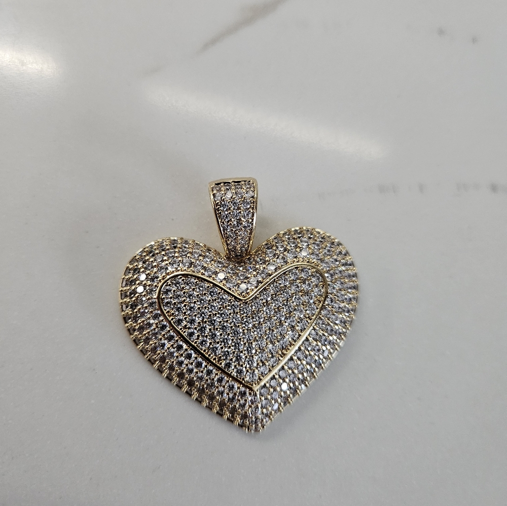 Heart pendant